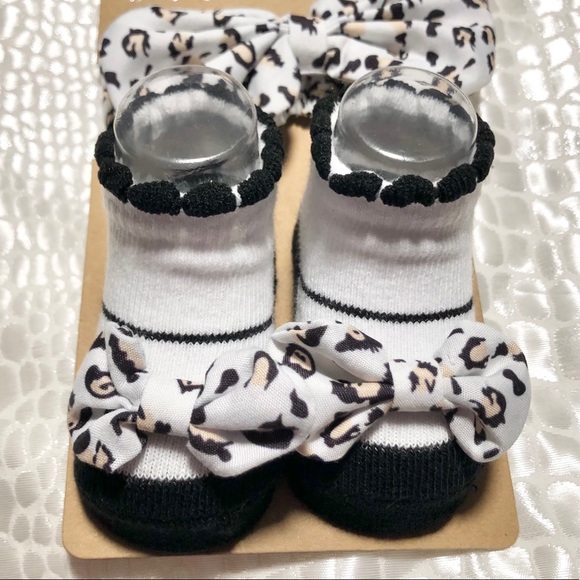 🆕So 'dorable Leopard Headband and Bootie Set - Picture 4 of 5